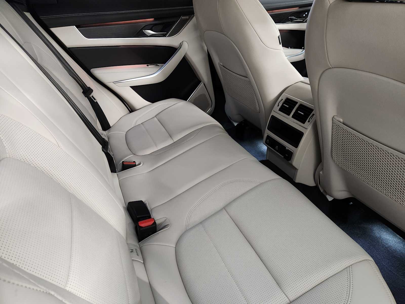 2026 Jaguar F-Pace R-Dynamic S - Photo 31