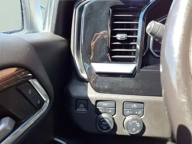 Used 2023 Summit White Chevrolet LT image 11