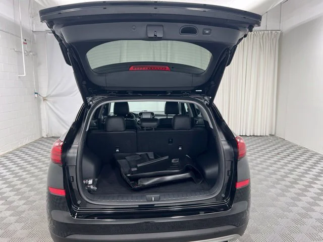 Used 2021 Black Hyundai Limited image 8