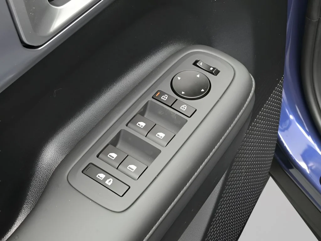 New 2026 Atlantis Blue Hyundai SEL image 17