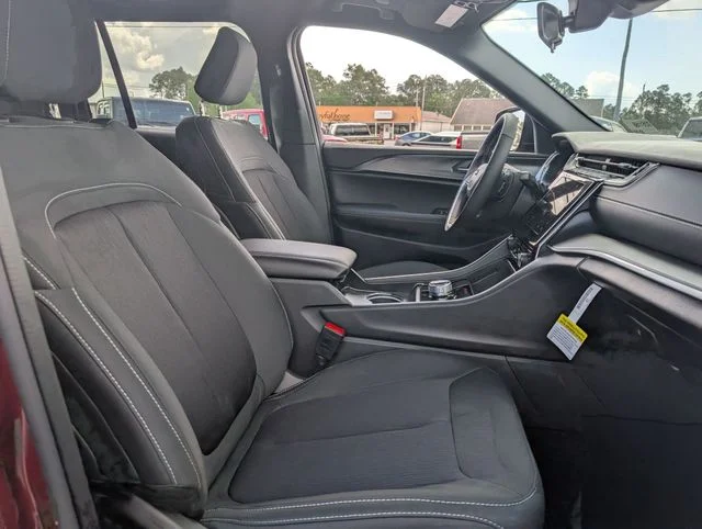 2026 Jeep Grand Cherokee Laredo - Photo 31
