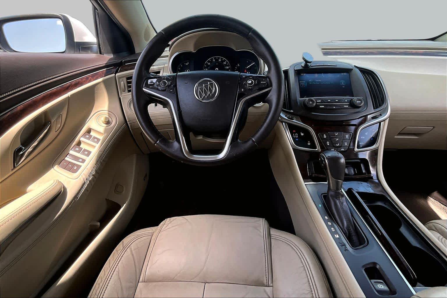 Used 2015 White Frost Tricoat Buick Leather image 5