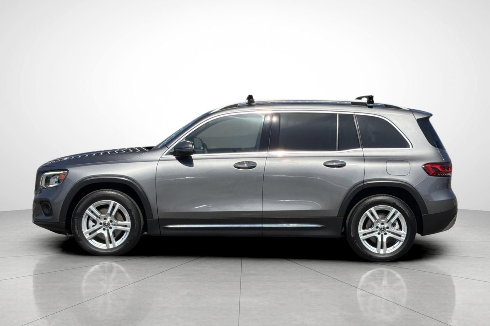 Used 2021 Gray Mercedes-Benz GLB 250 image 31
