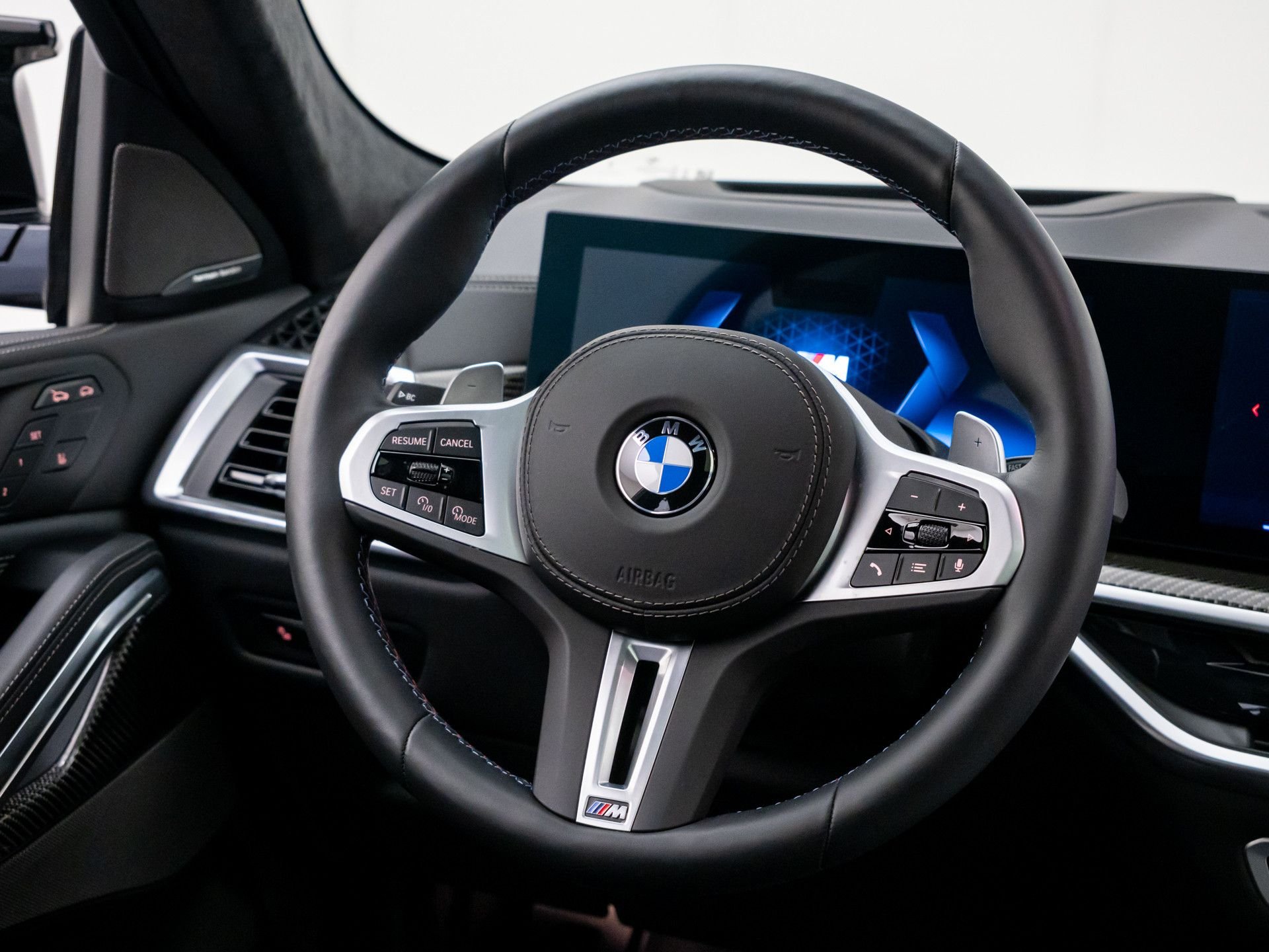 Certified Used 2026 Carbon Black Metallic BMW M60i image 11