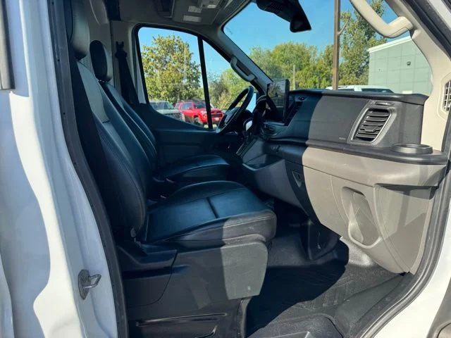 New 2026 Oxford White Ford Base image 4