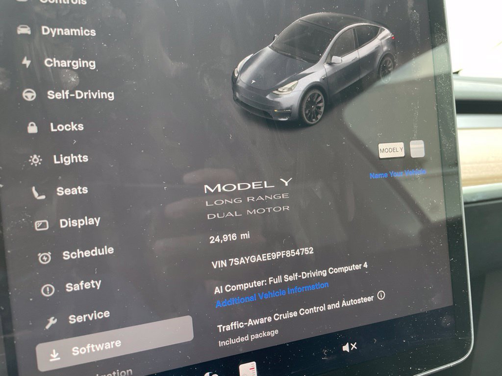 Used 2023  Tesla Long Range image 10