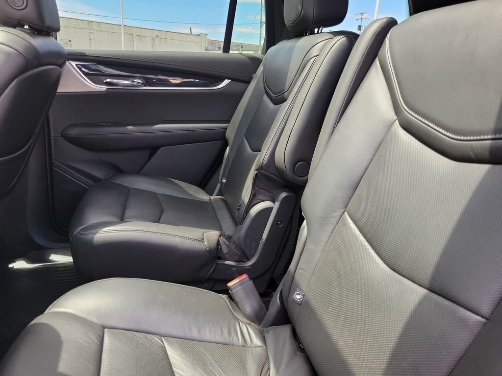 Used 2020 RED HORIZON TINTCOAT Cadillac AWD Premium Luxury image 11