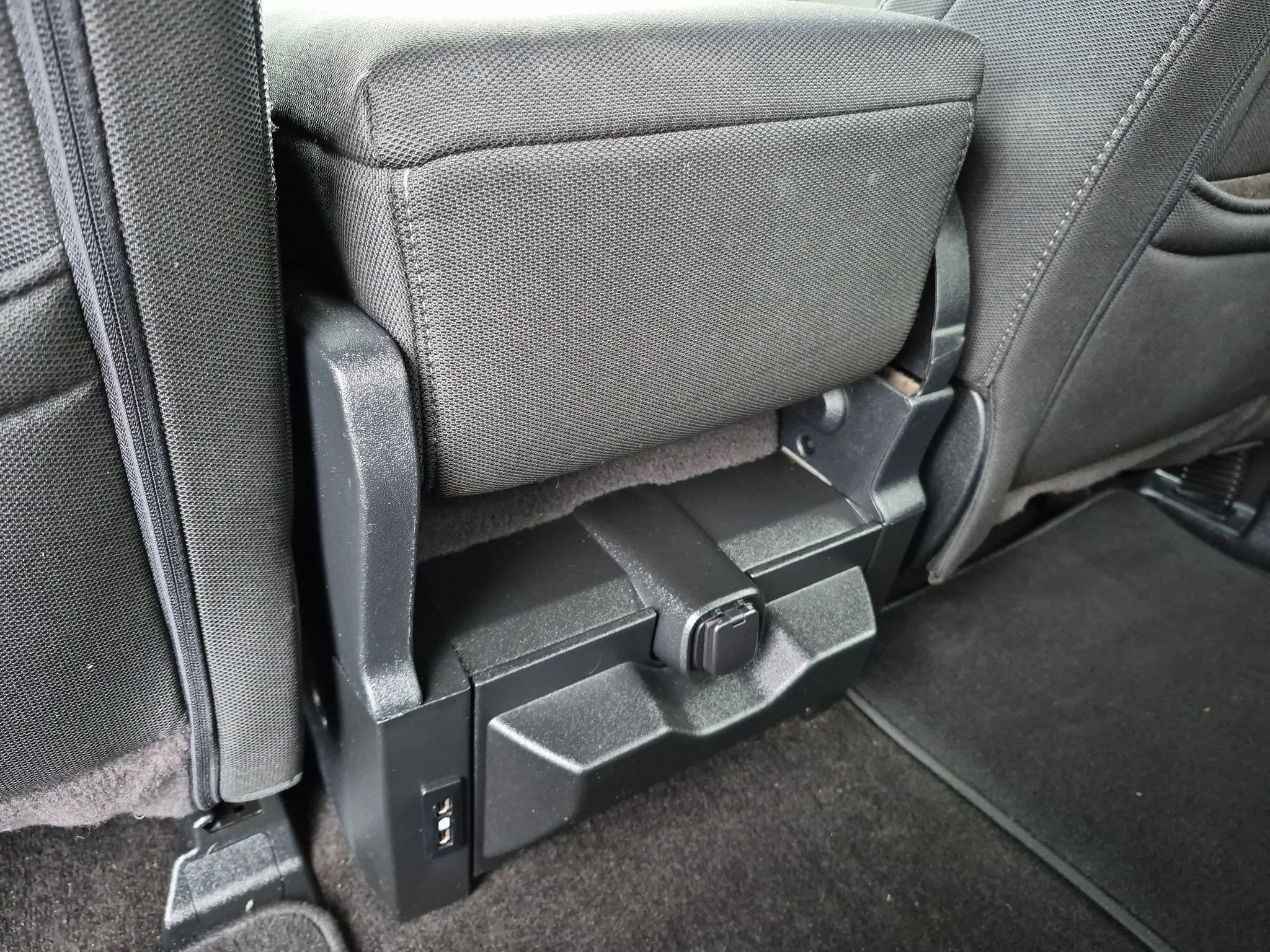 Used 2019 Magnetic Metallic Ford XL image 17