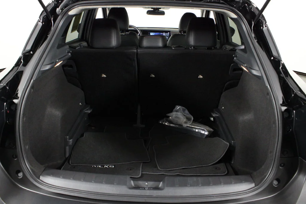 2025 Nissan Kicks SR - Photo 18