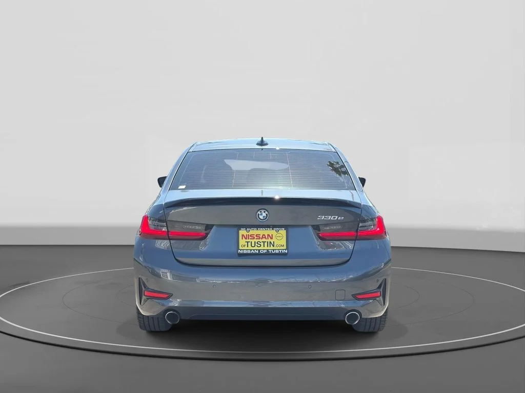 Used 2022 MINERAL GREY METALLIC BMW 330e image 5