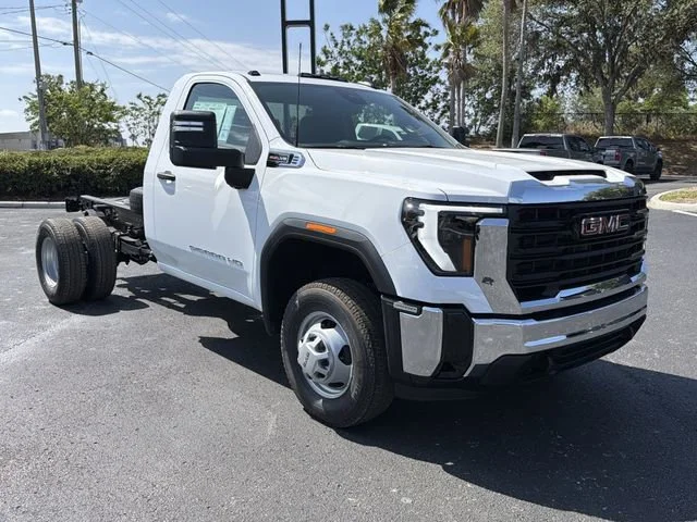 New 2026 Summit White GMC Pro image 2