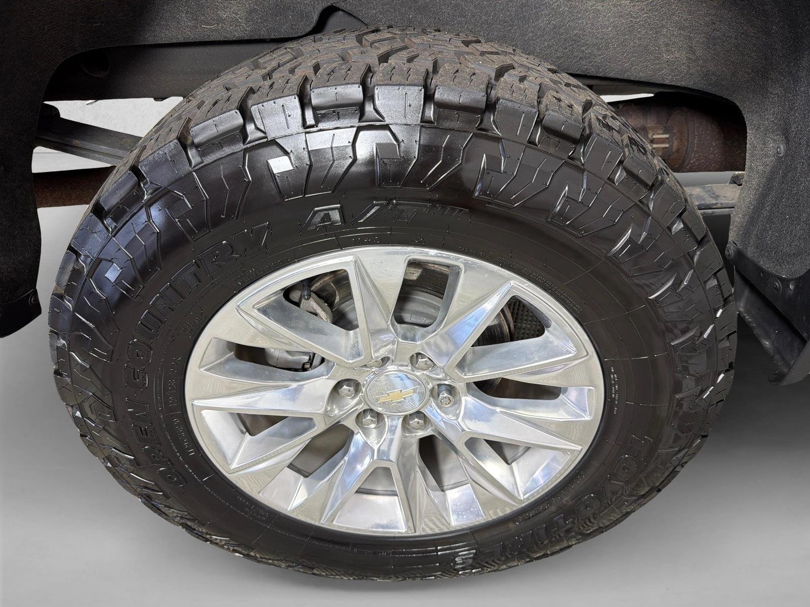 Used 2019 Cajun Red Tintcoat Chevrolet LTZ image 17