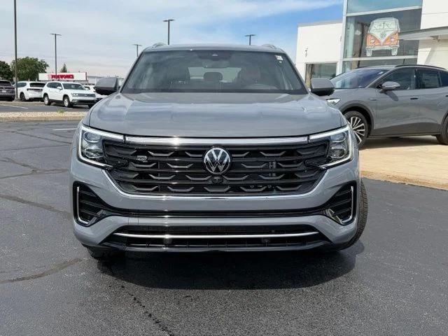 New 2026 Pure Gray Volkswagen 2.0T SEL Premium R-Line image 2