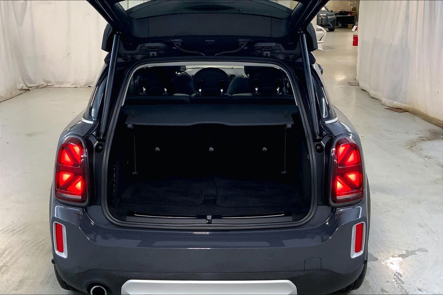 Used 2021 Thunder Grey Metallic MINI Cooper SE image 33