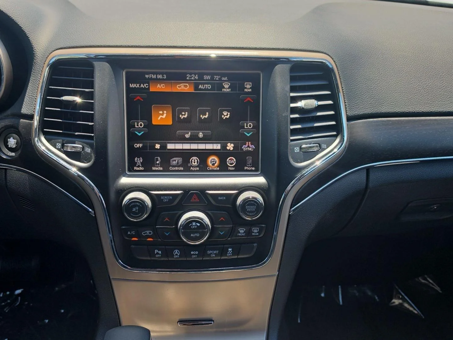 Used 2016 BLACK Jeep Limited image 5