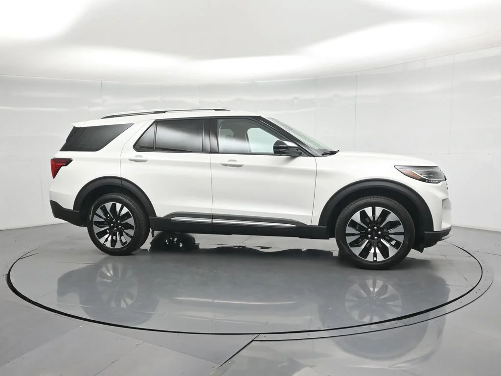 New 2026 White Ford Platinum image 23