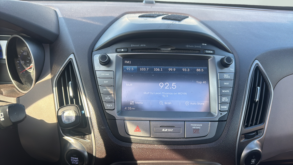 Used 2015 White Hyundai Limited image 19