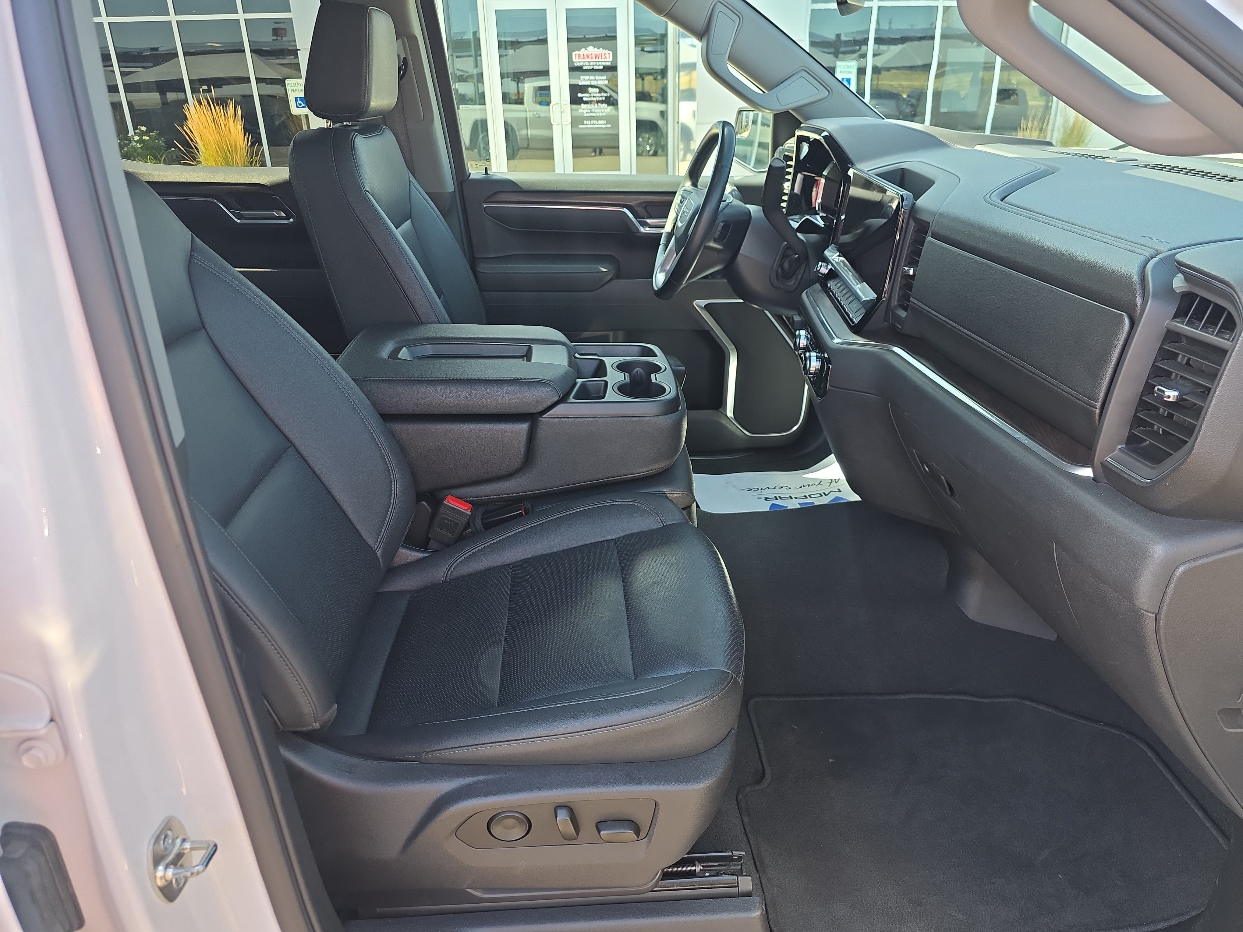 2025 GMC Sierra 1500 SLT - Photo 19