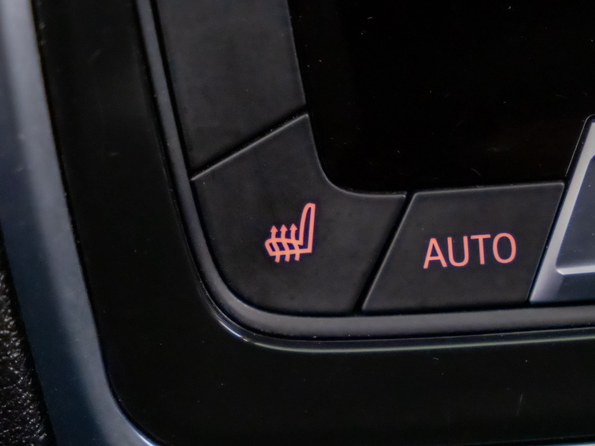 Used 2024 Black BMW xDrive40i image 21