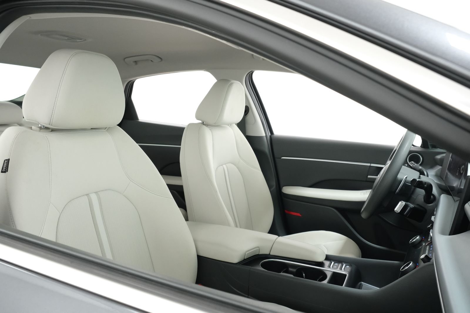 Used 2025 Portofino Gray Hyundai SEL image 39