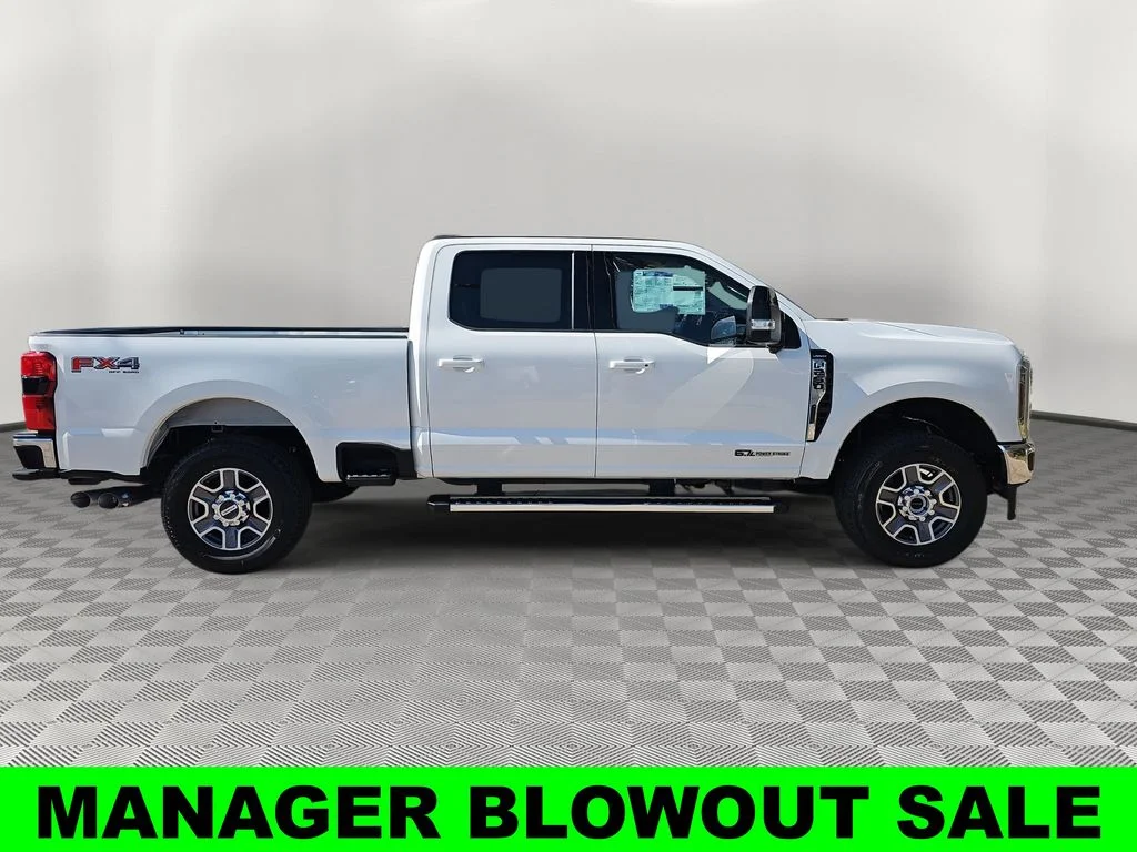 New 2026 Star White Metallic Tri-Coat Ford F-250® Platinum® image 2