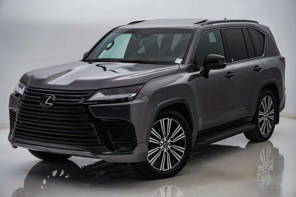 Used 2023 Manganese Luster Lexus 600 Luxury image 3