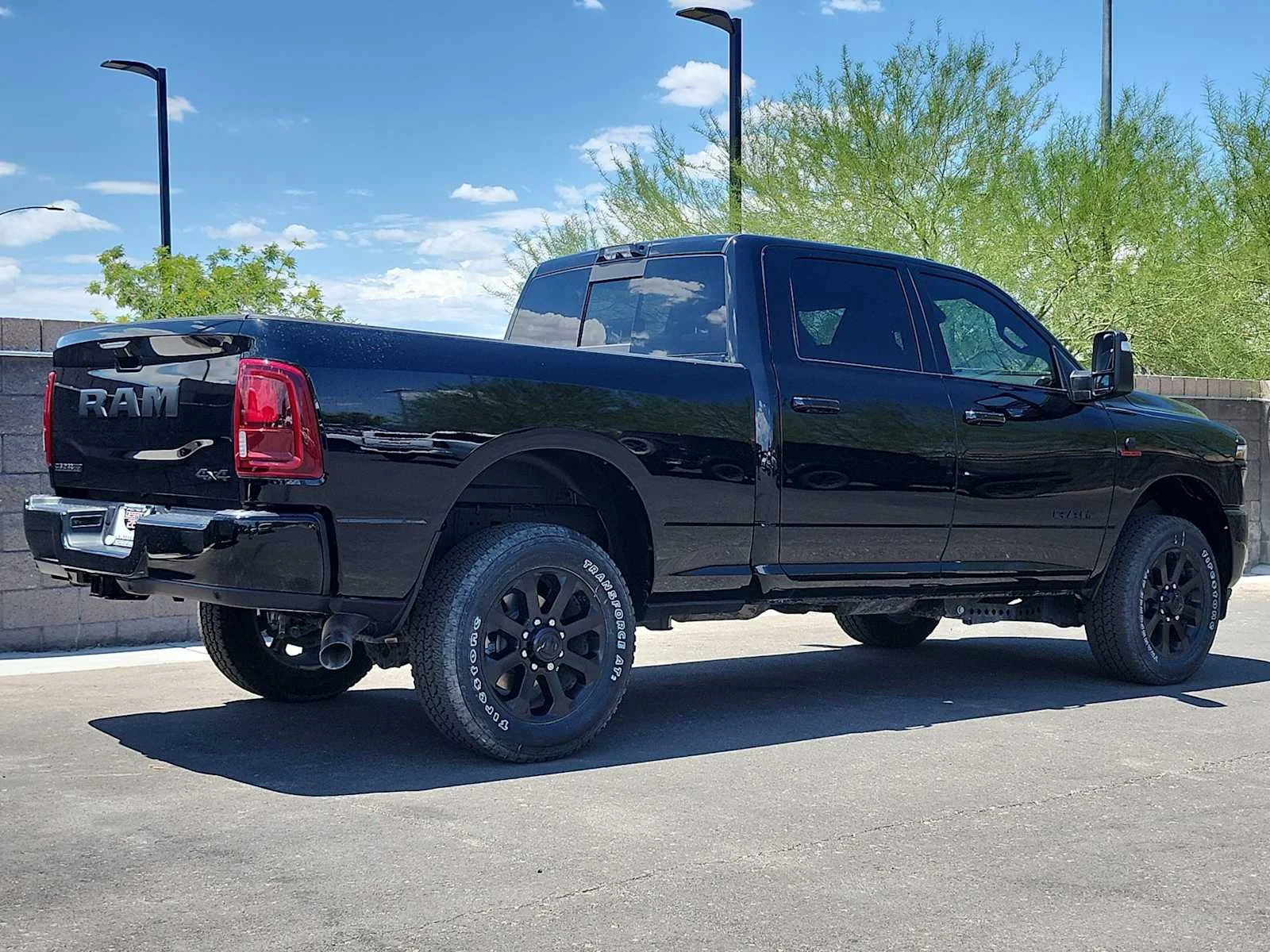 2026 RAM 2500 Laramie - Photo 8