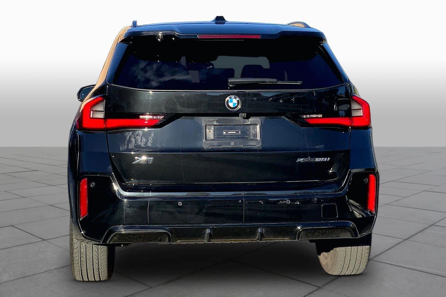 Used 2023 Black Sapphire Metallic BMW xDrive28i image 4