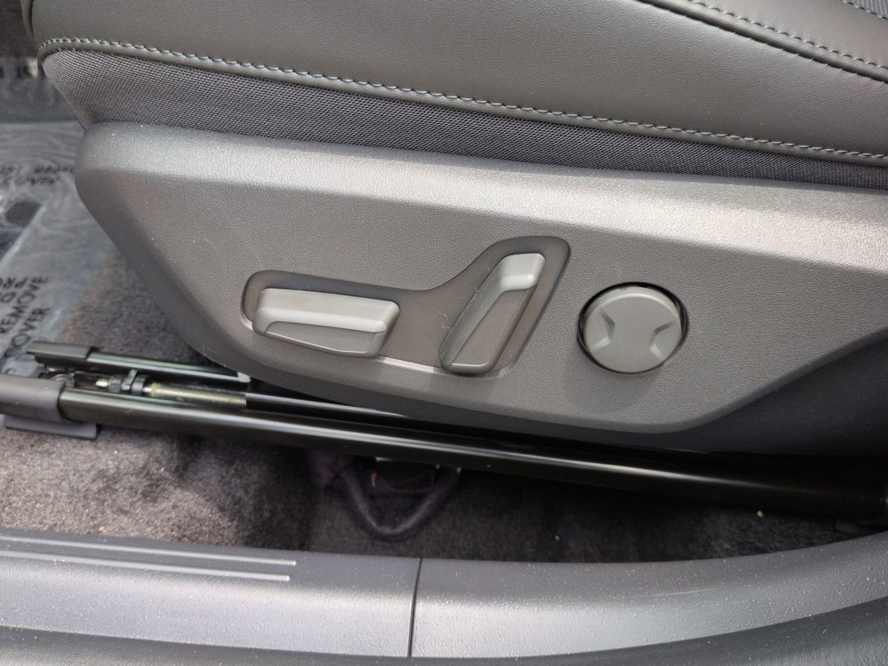 New 2026 Aurora Black Pearl Kia EX image 23