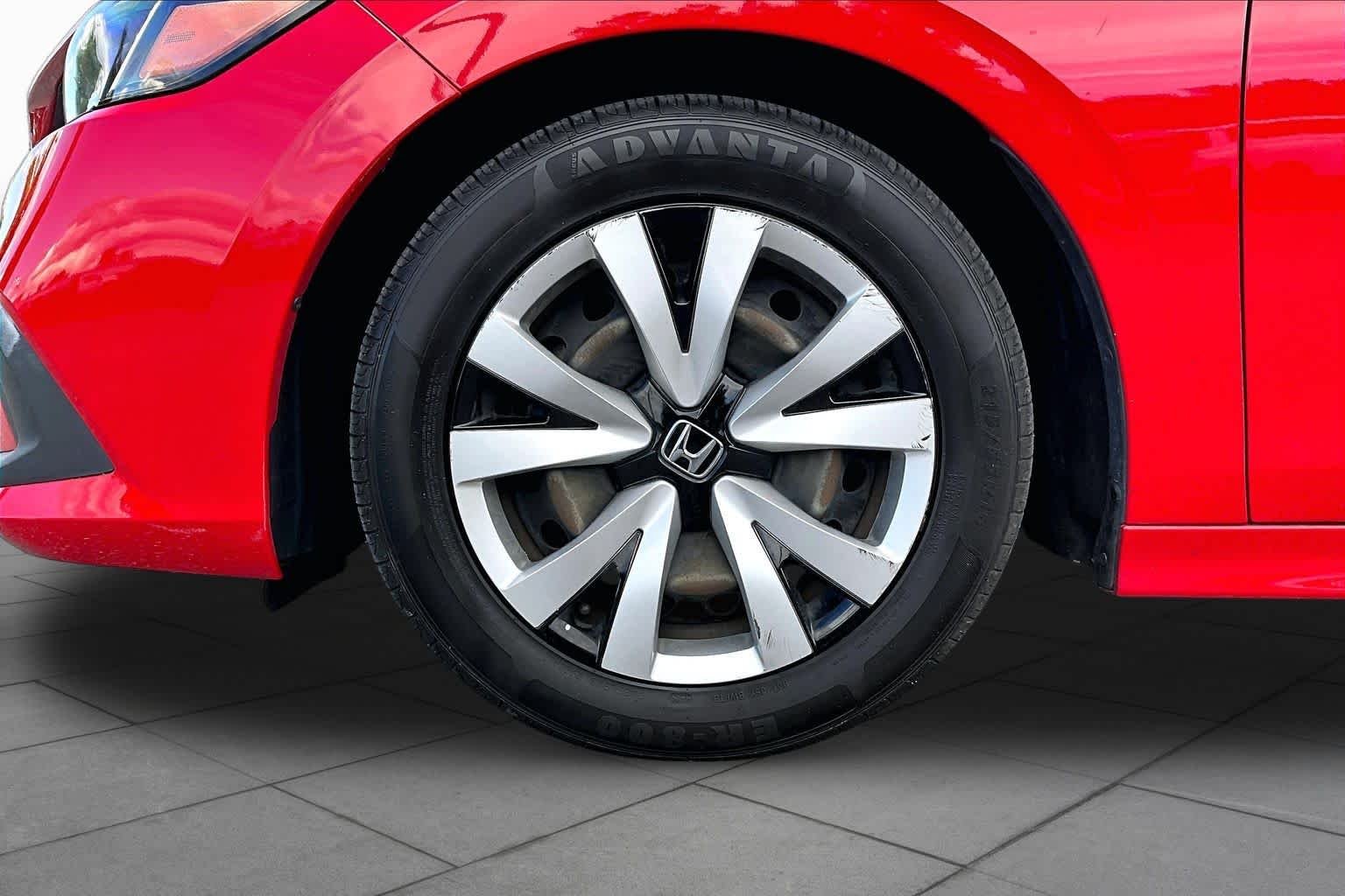 Used 2022 Rallye Red Honda LX image 11