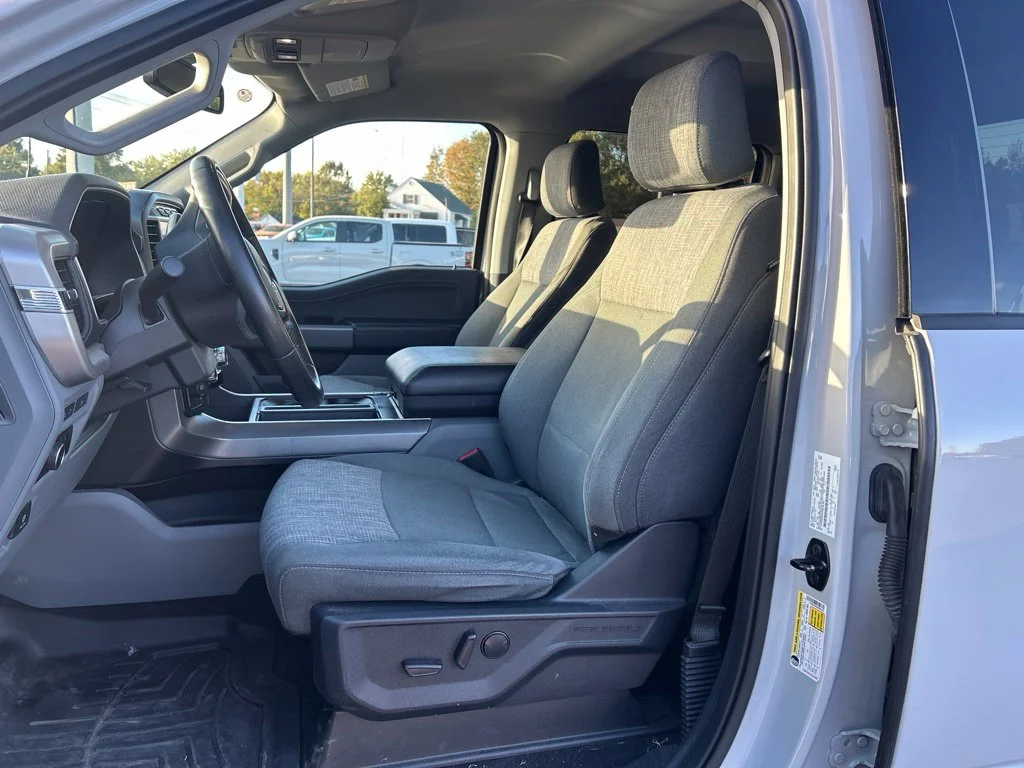 Used 2023 Avalanche Ford XLT image 10