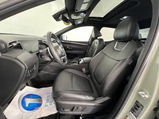 Used 2024 Green Hyundai Limited image 13