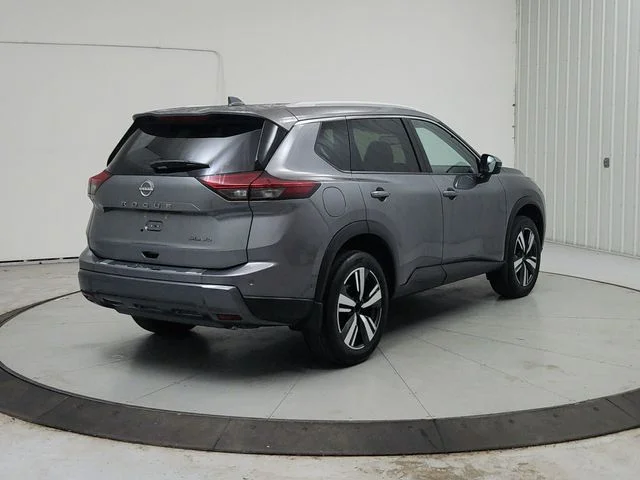 Used 2025 Gray Nissan SL image 8