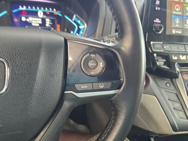 Used 2019 Silver Honda EX-L image 19