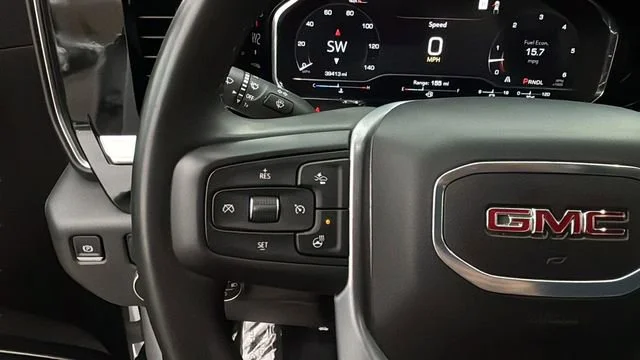 Used 2025 Summit White GMC SLT image 22
