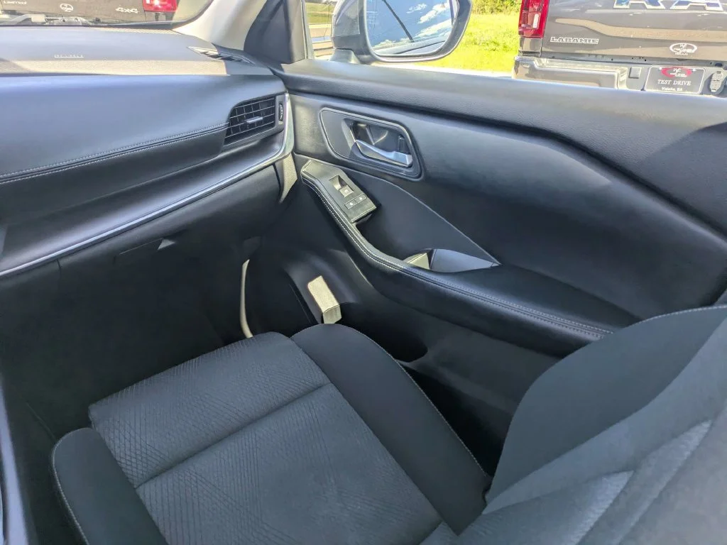 Used 2024 Gray Nissan SV image 18