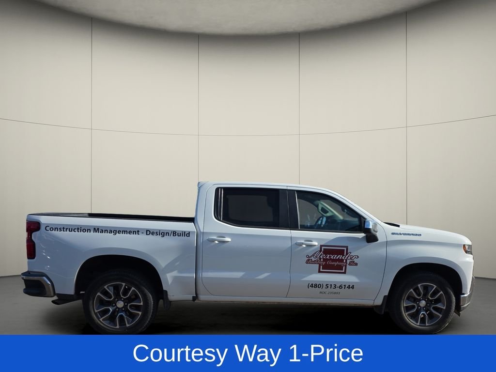 Used 2020 White Chevrolet LT image 11