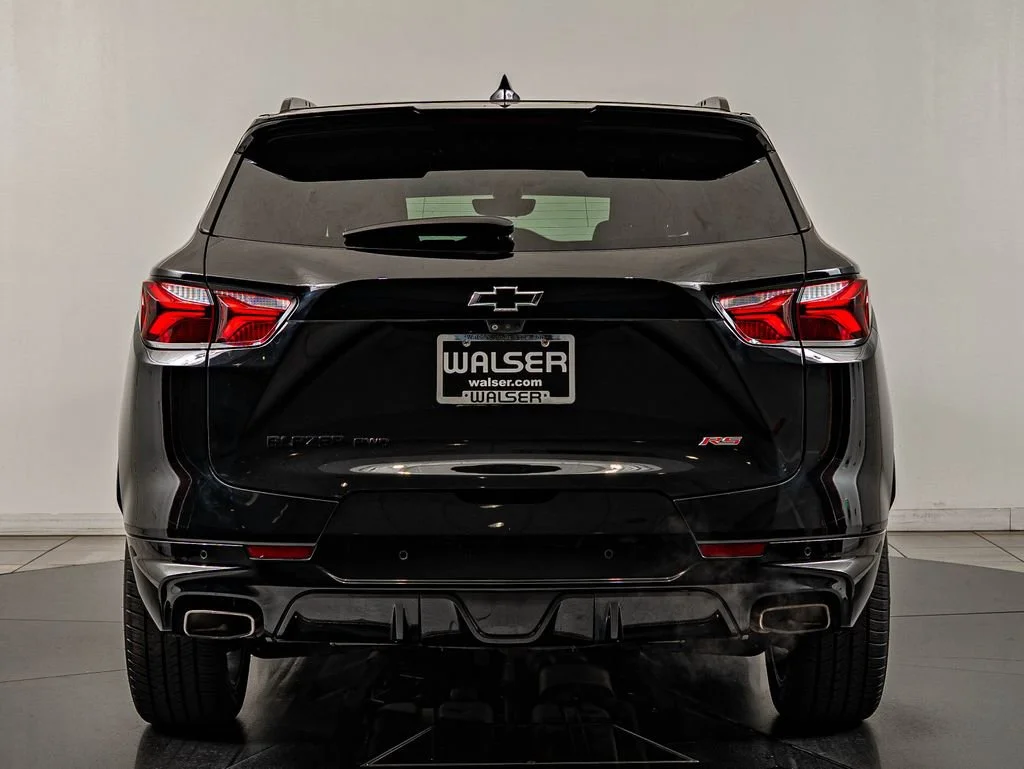 Used 2019 Black Chevrolet RS image 6