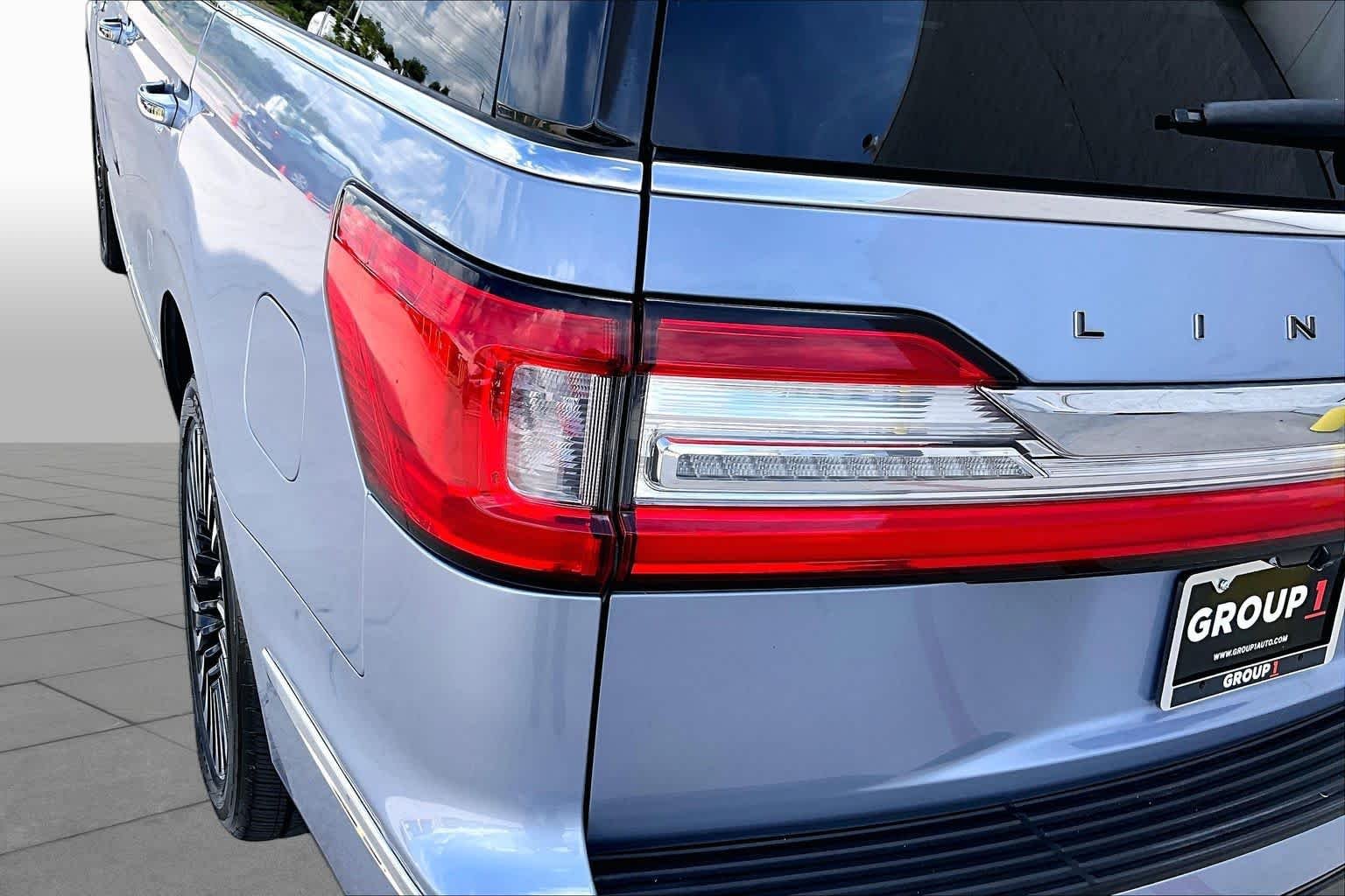 Used 2018 Chroma Crystal Blue Lincoln Black Label image 25