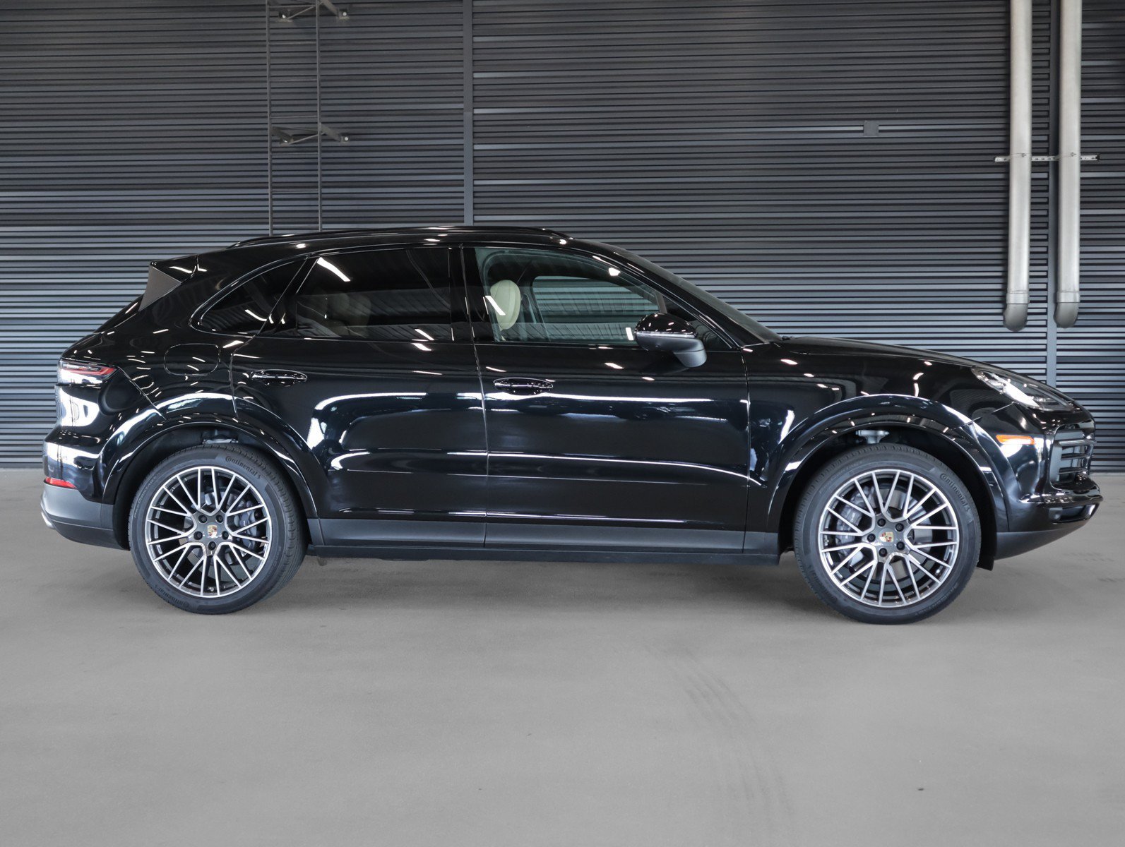 Certified Used 2023 Chromite Black Metallic Porsche  image 11