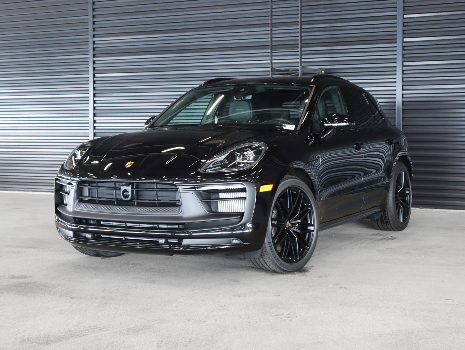 ポルシェ Porsche Macan GTS 純正20インチAW New Jet Black Metallic 2026 Porsche Macan in Ontario, CA | VIN
