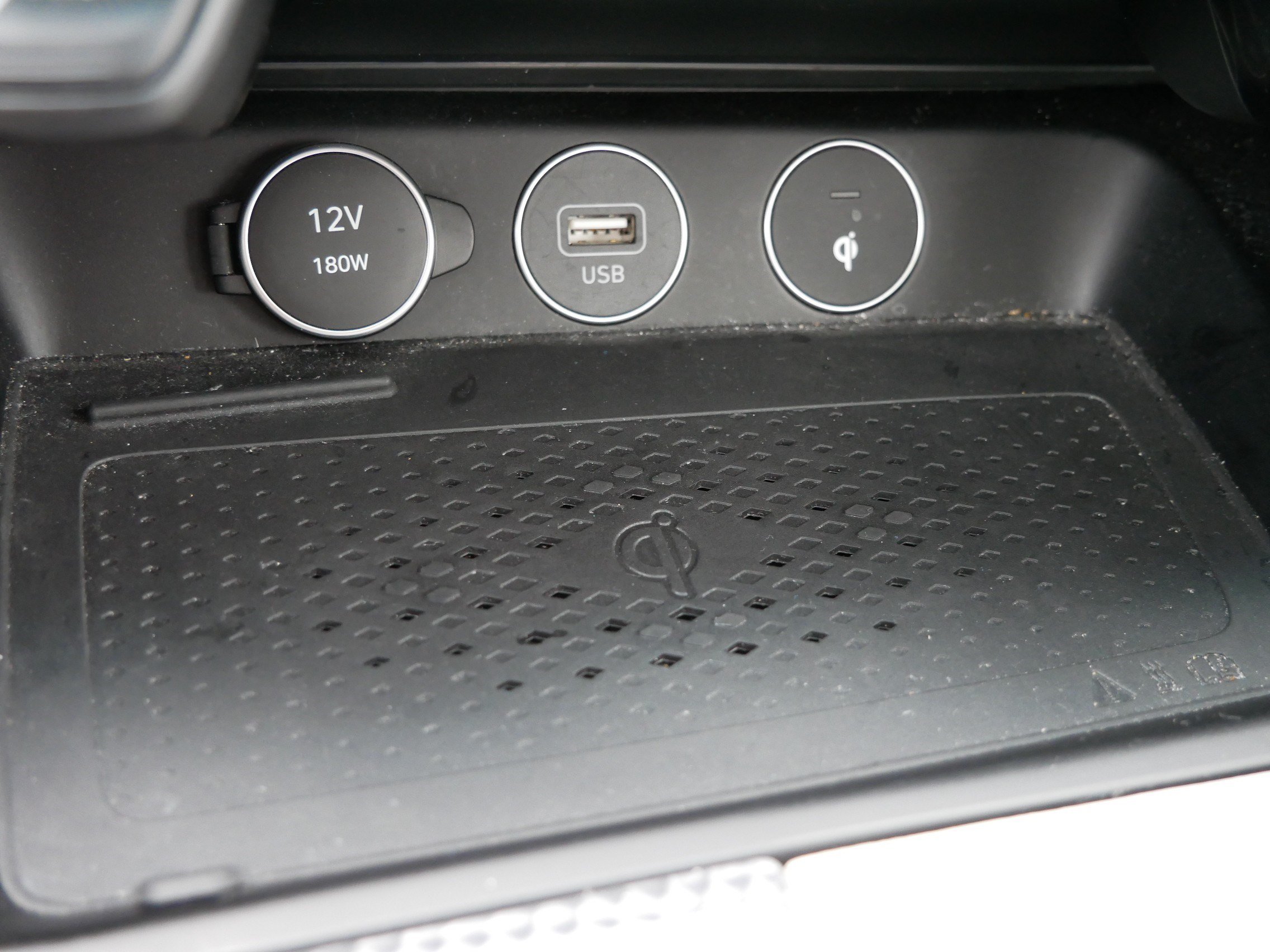 2023 GENESIS G70 Standard - Photo 24