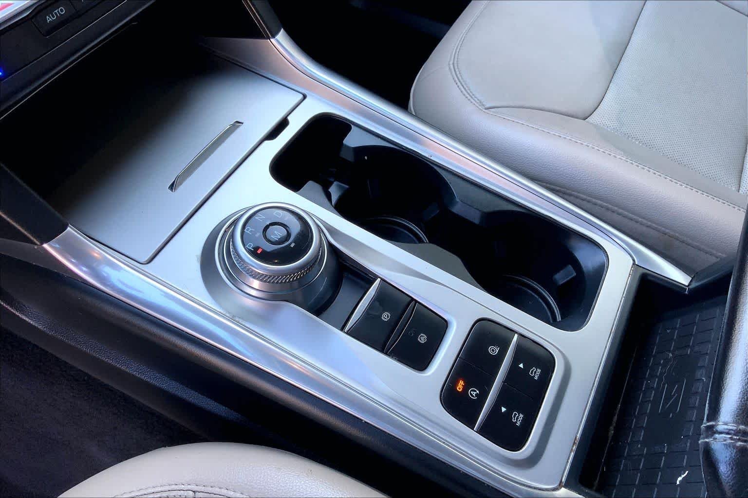 Used 2020 Iconic Silver Ford Limited image 17
