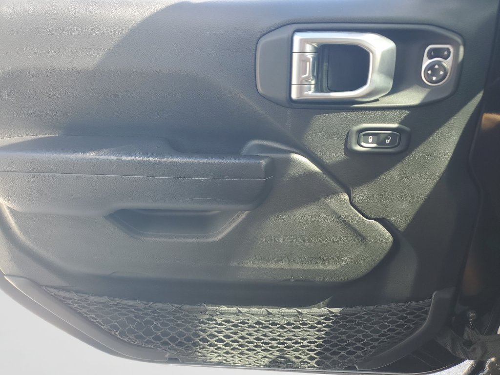 Used 2021 Black Jeep Rubicon image 20