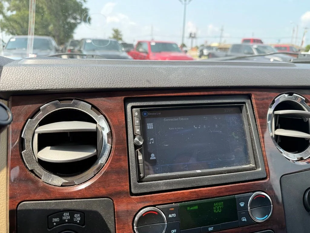 Used 2010  Ford  image 17
