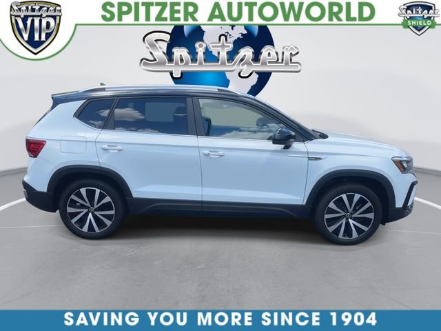 Used 2023 White Volkswagen 1.5T SE image 10
