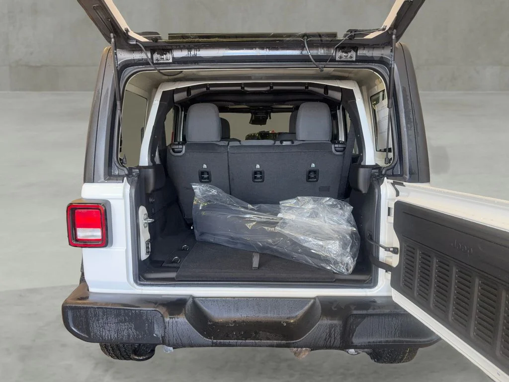 New 2026 Bright White Clearcoat Jeep Sport RHD image 8