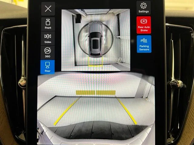 New 2026 Aurora Silver Volvo Plus image 15