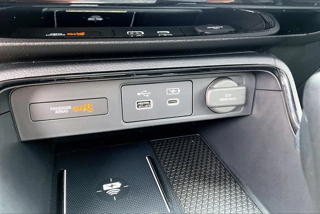 Used 2025  Honda Sport Touring image 25