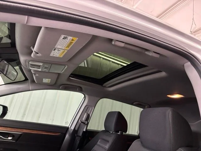 Used 2022 White Honda EX image 8